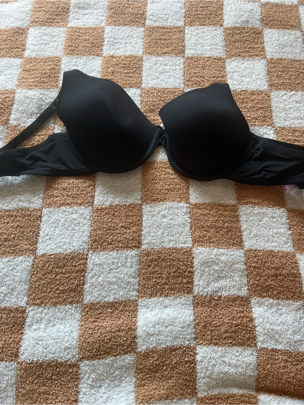 No Boundaries Smooth Black Molded T-Shirt Bra